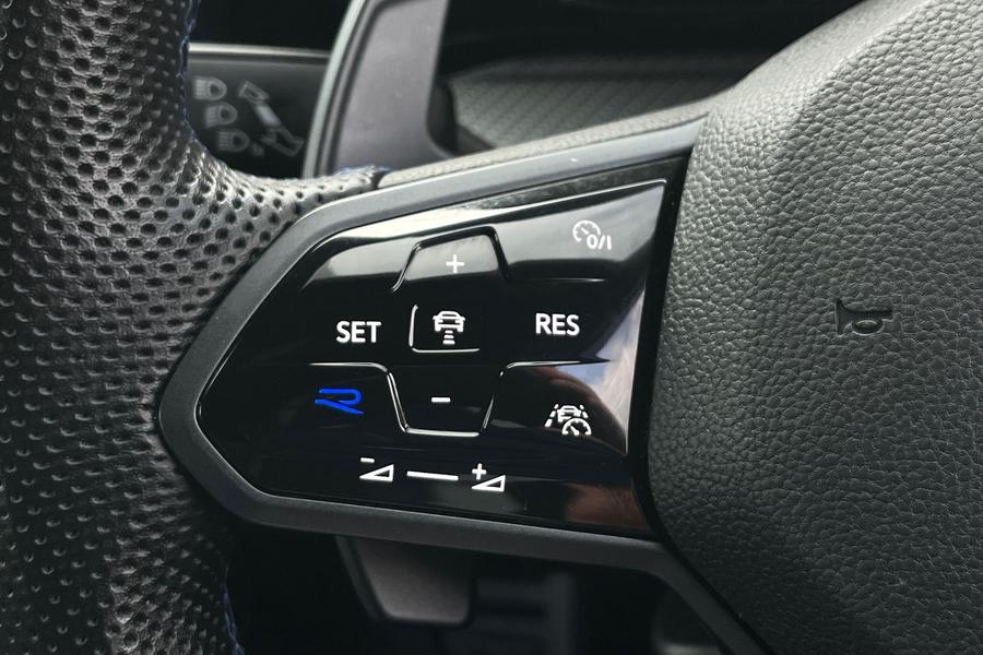 Volkswagen Golf Photo autoimg-5d8de7fd492b2325abd34c7a3b59345807282fe4.jpg