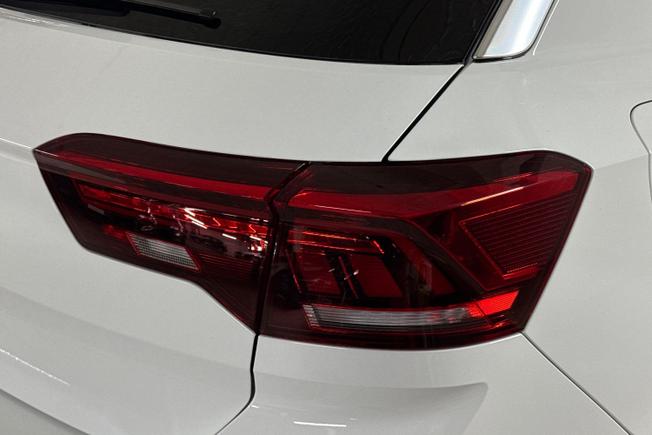 VOLKSWAGEN T-Roc Photo 18