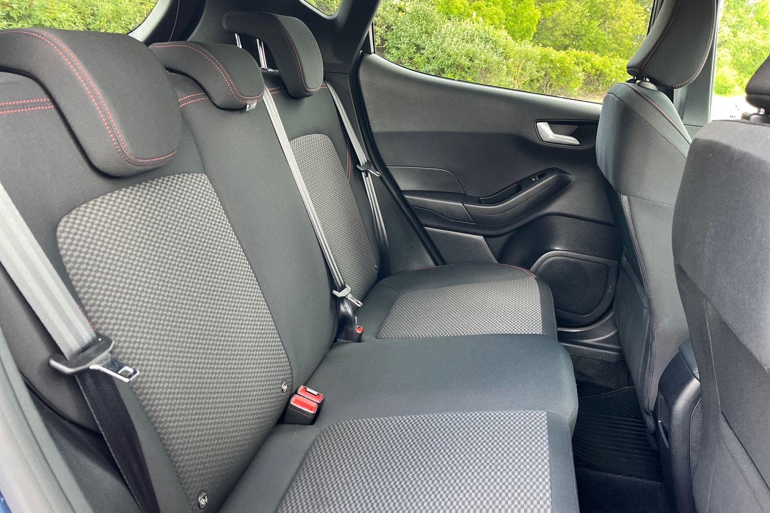 Ford FIESTA Photo 36