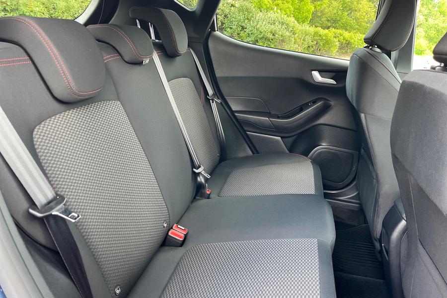 Ford FIESTA Photo autoimg-5d8f8dae12891a9f988b7cb358641f112f5a8b04.jpg