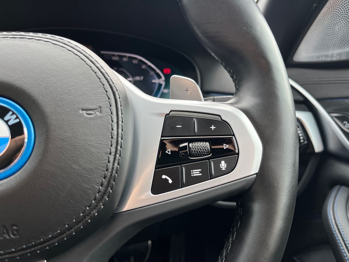 BMW 5 Series Photo 16