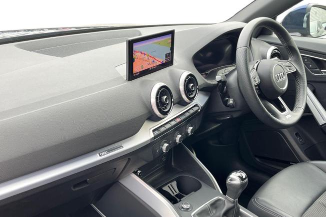 Audi Q2 Photo 2