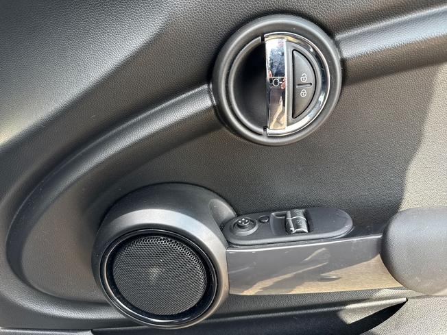 MINI Hatch Photo 27