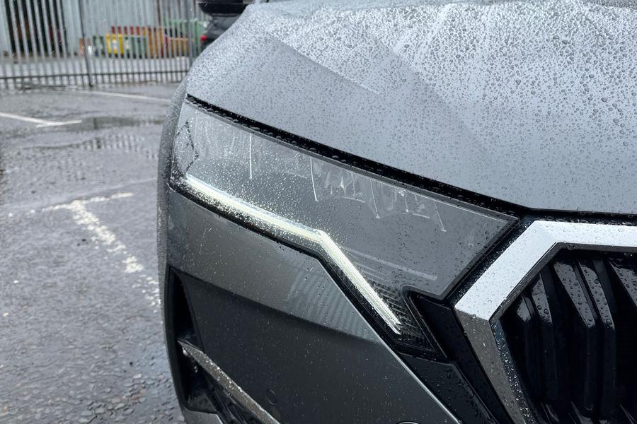 Skoda Octavia Photo autoimg-5d9782a3e0b6525bb53ae12f72e8c3cbbdd48804.jpg