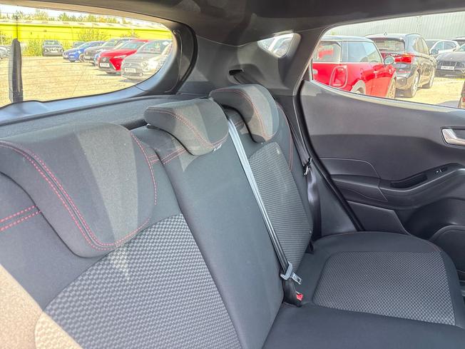 FORD Fiesta Photo 32