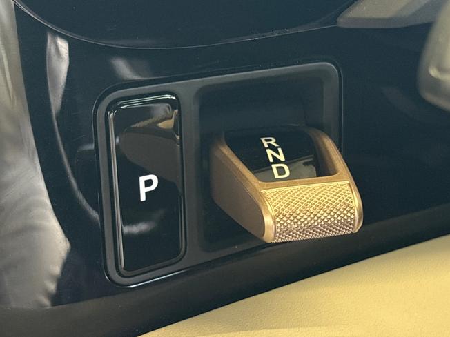 PORSCHE Taycan Photo 12