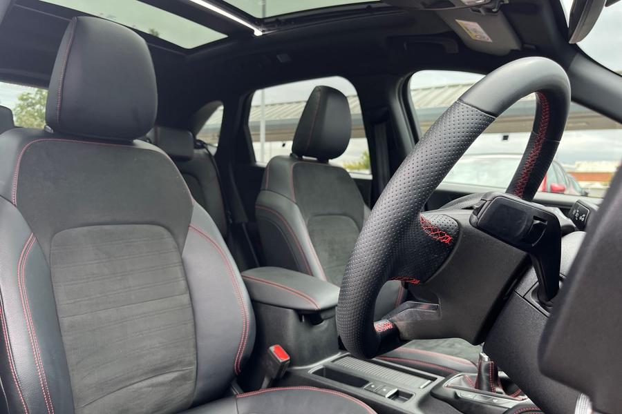 Ford Kuga Photo autoimg-5d9945ccd142b937e64a53b9065b137541b14fd3.jpg