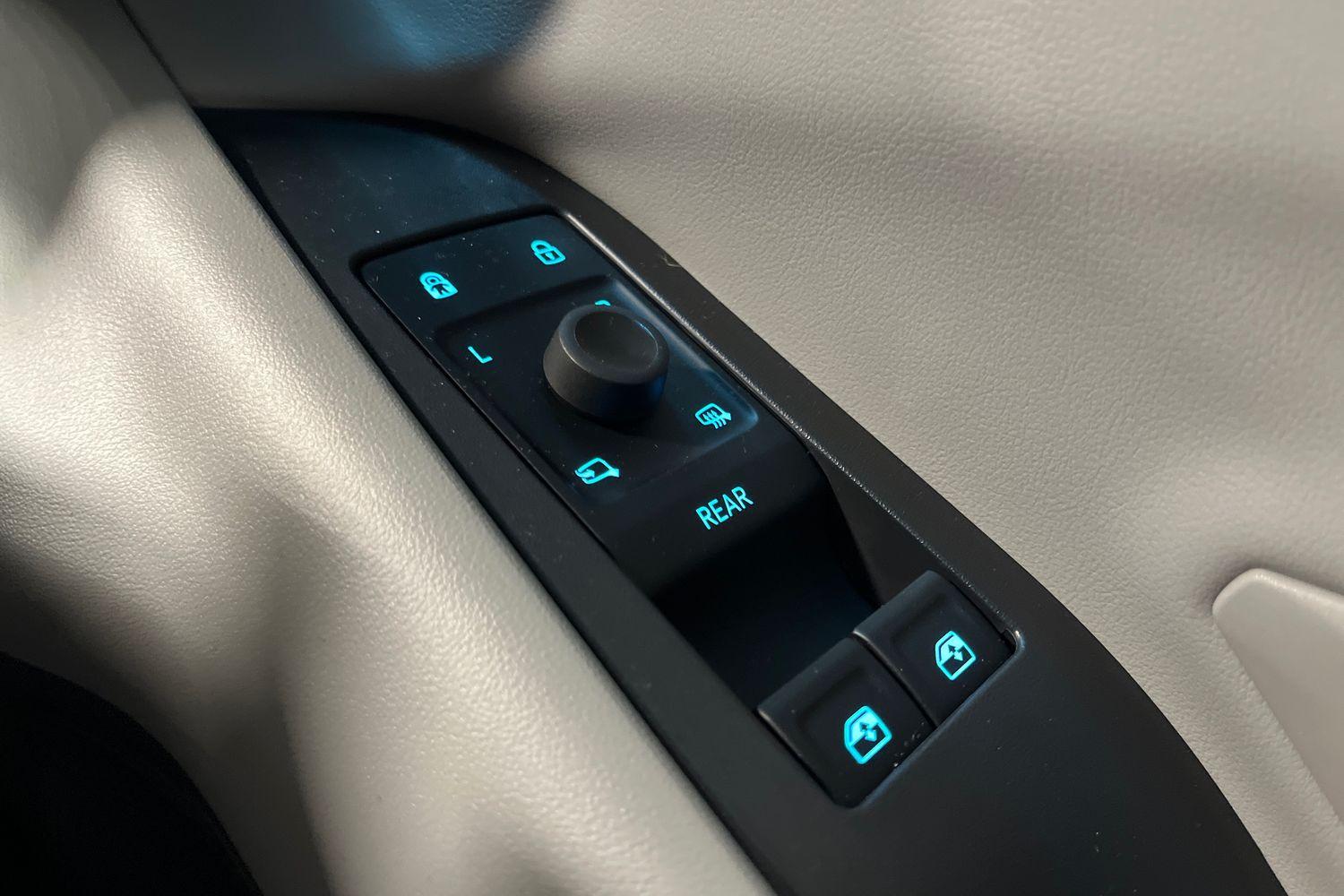 Ford Explorer Photo 15