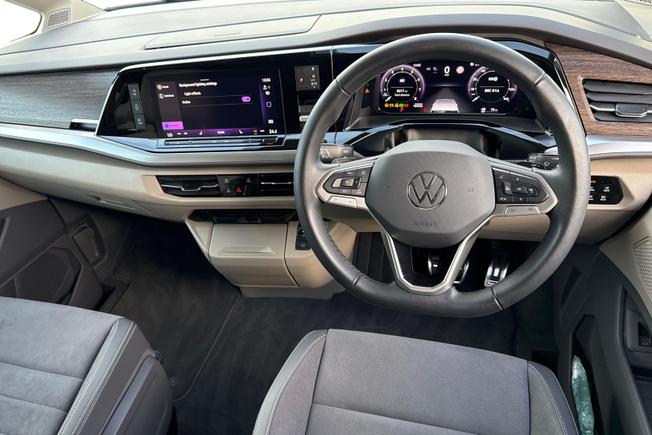 VOLKSWAGEN Multivan Photo 11