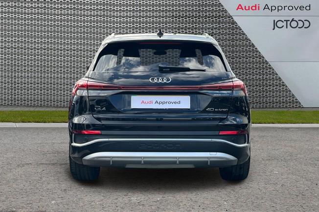 AUDI Q4 E-Tron Photo 7