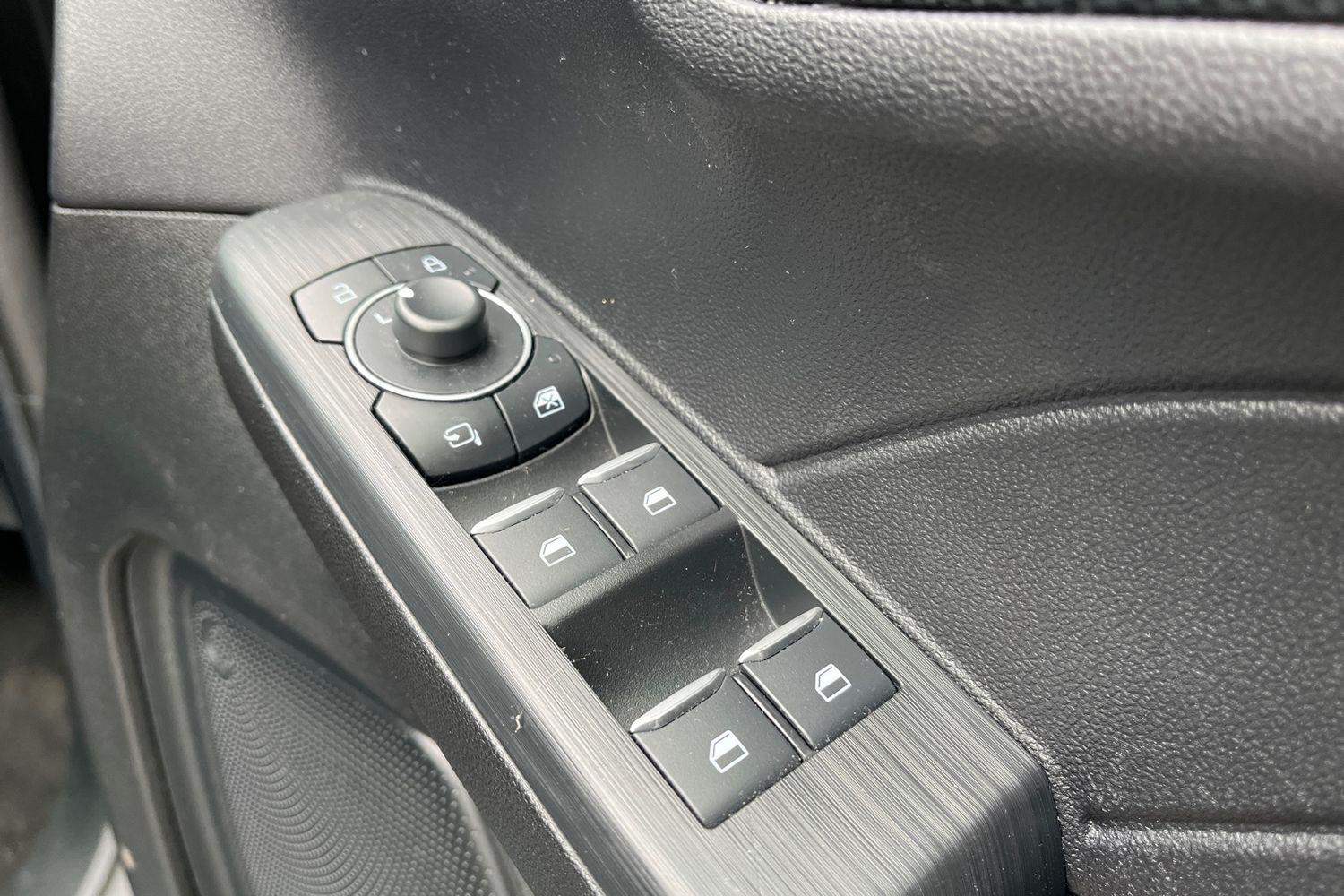Ford KUGA Photo 15