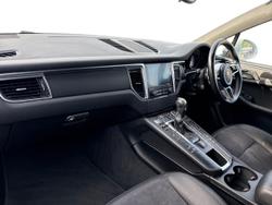 Porsche Macan Photo 2