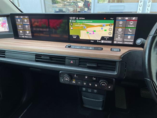 HONDA Honda E Photo 14