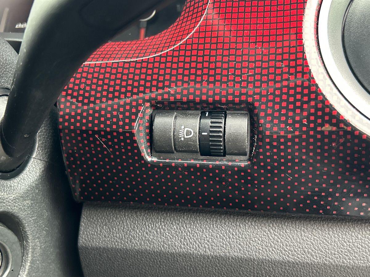 Volkswagen up! Photo autoimg-5db06b80235770b9fc67bb4d482c821440609bd3.jpg