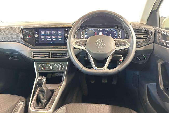 VOLKSWAGEN Polo Photo 11