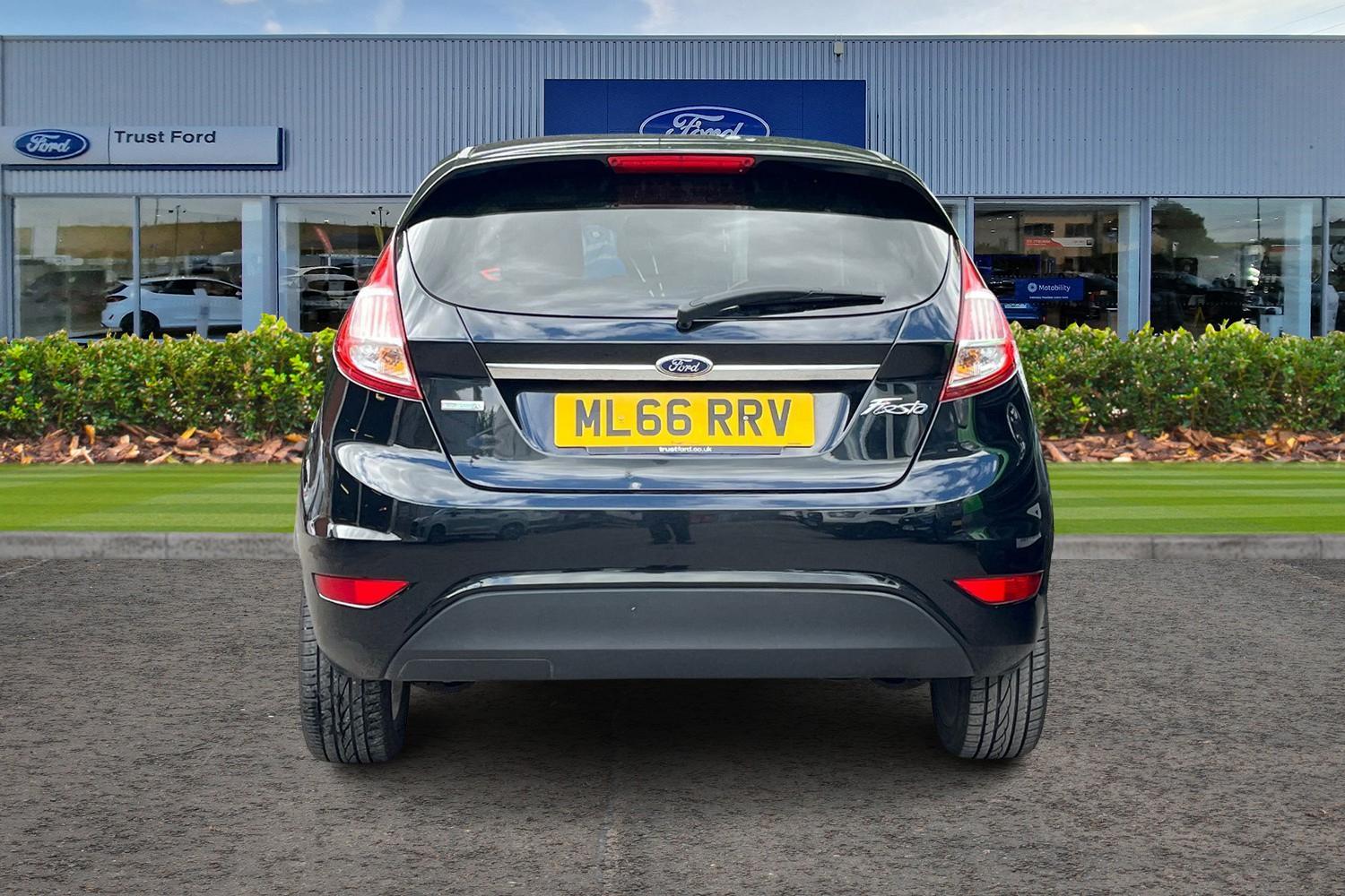 Ford FIESTA Photo 6