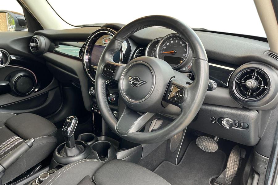 MINI HATCHBACK Photo autoimg-5db7ef29236ebff7b32f982bf4425eb5000c5342.jpg