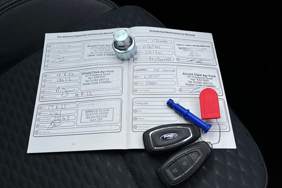 Ford Focus Photo autoimg-5dba29be403e4f441baabcd669990949fd137d89.jpg
