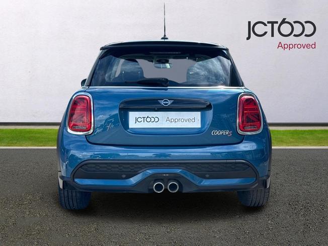 MINI Hatch Photo 7