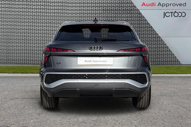Audi Q3 Photo 7