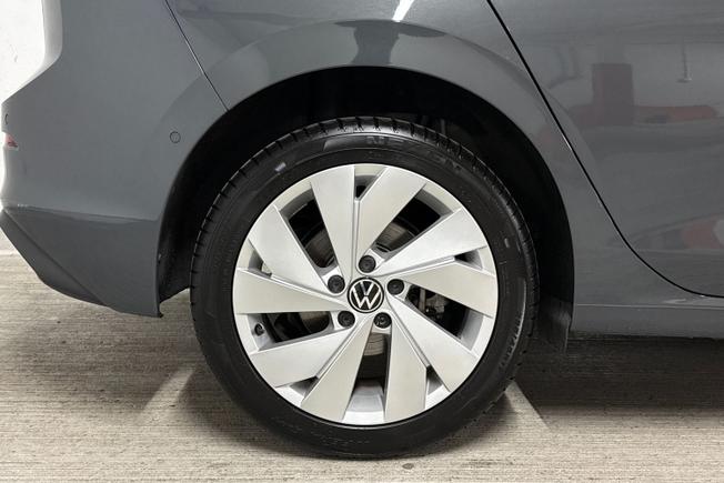 Volkswagen Golf Photo 5