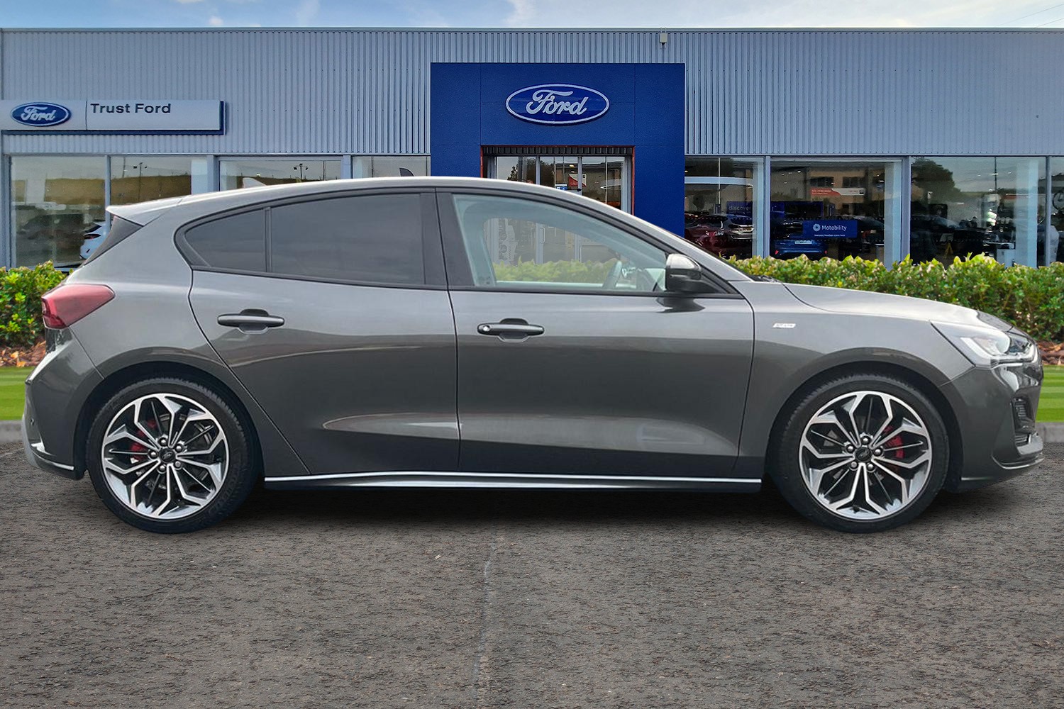 Ford Focus Photo 2