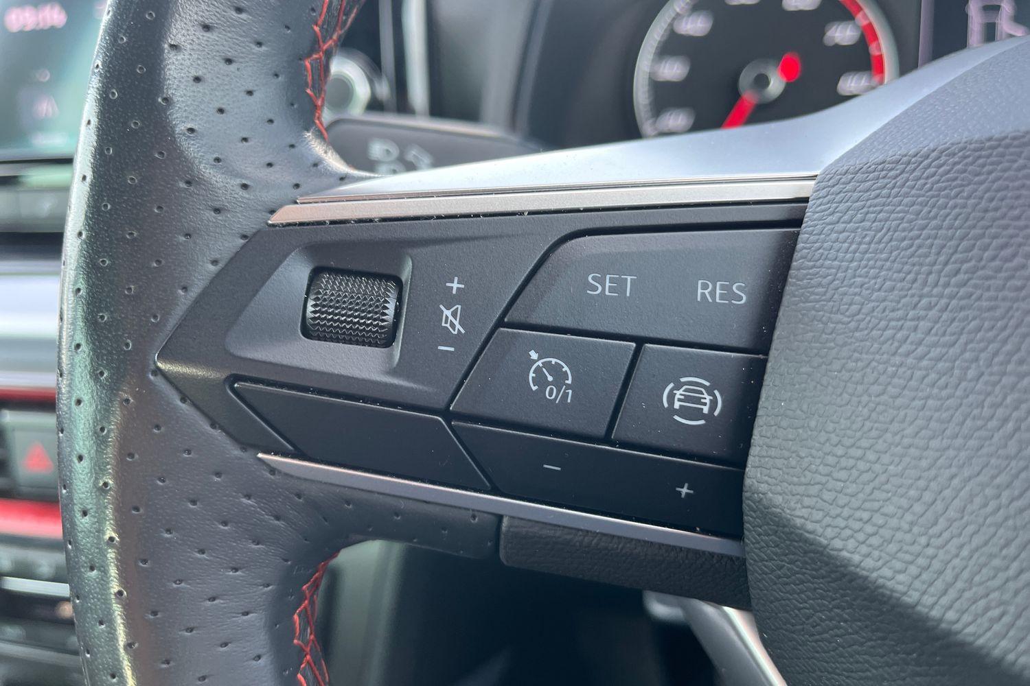 SEAT ARONA Photo 26