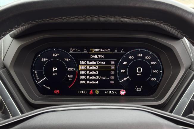 Audi Q4 e-tron Photo 15