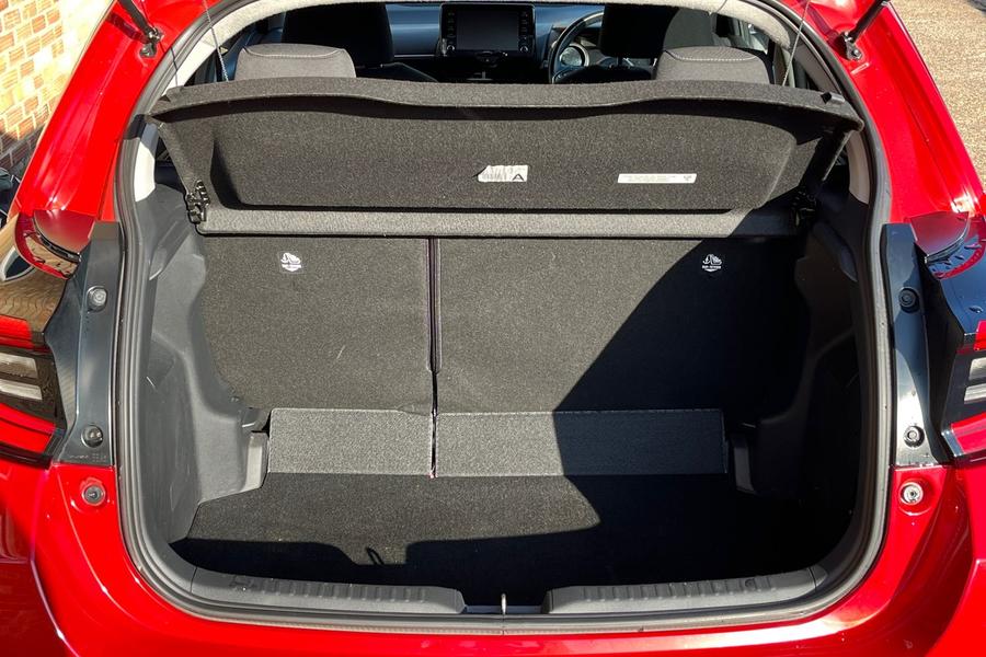 Toyota YARIS Photo autoimg-5dc52f20a42335434c93b9bb9d709dd3c5aa2a1a.jpg