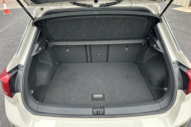 VOLKSWAGEN T-Roc Photo 12