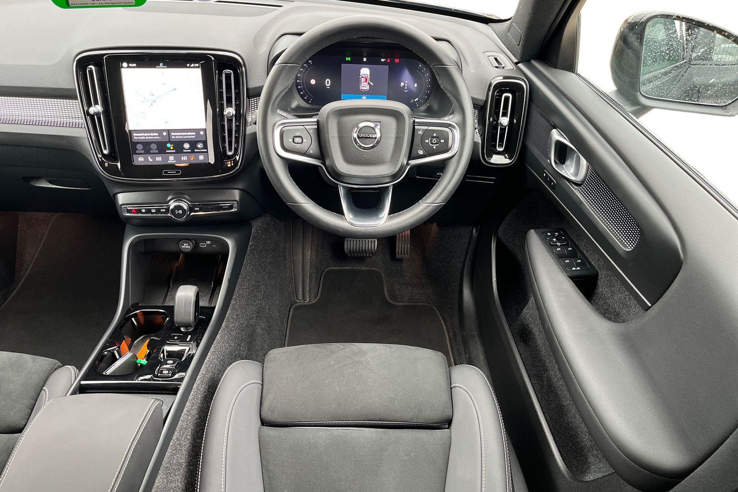 Volvo XC40 Photo 10
