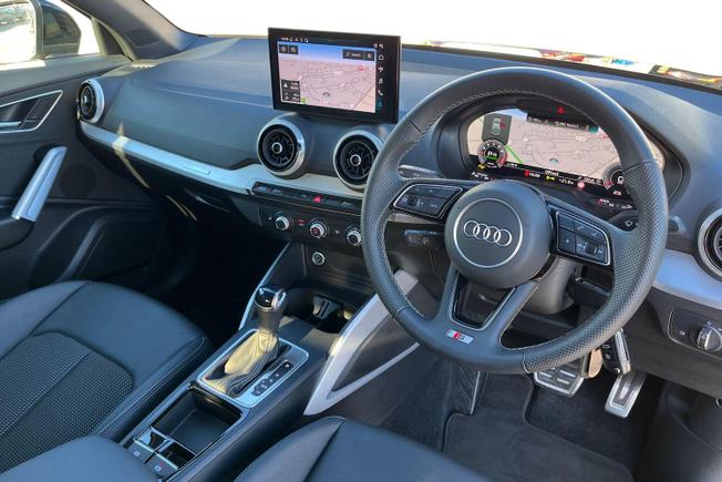 Audi Q2 Photo 6