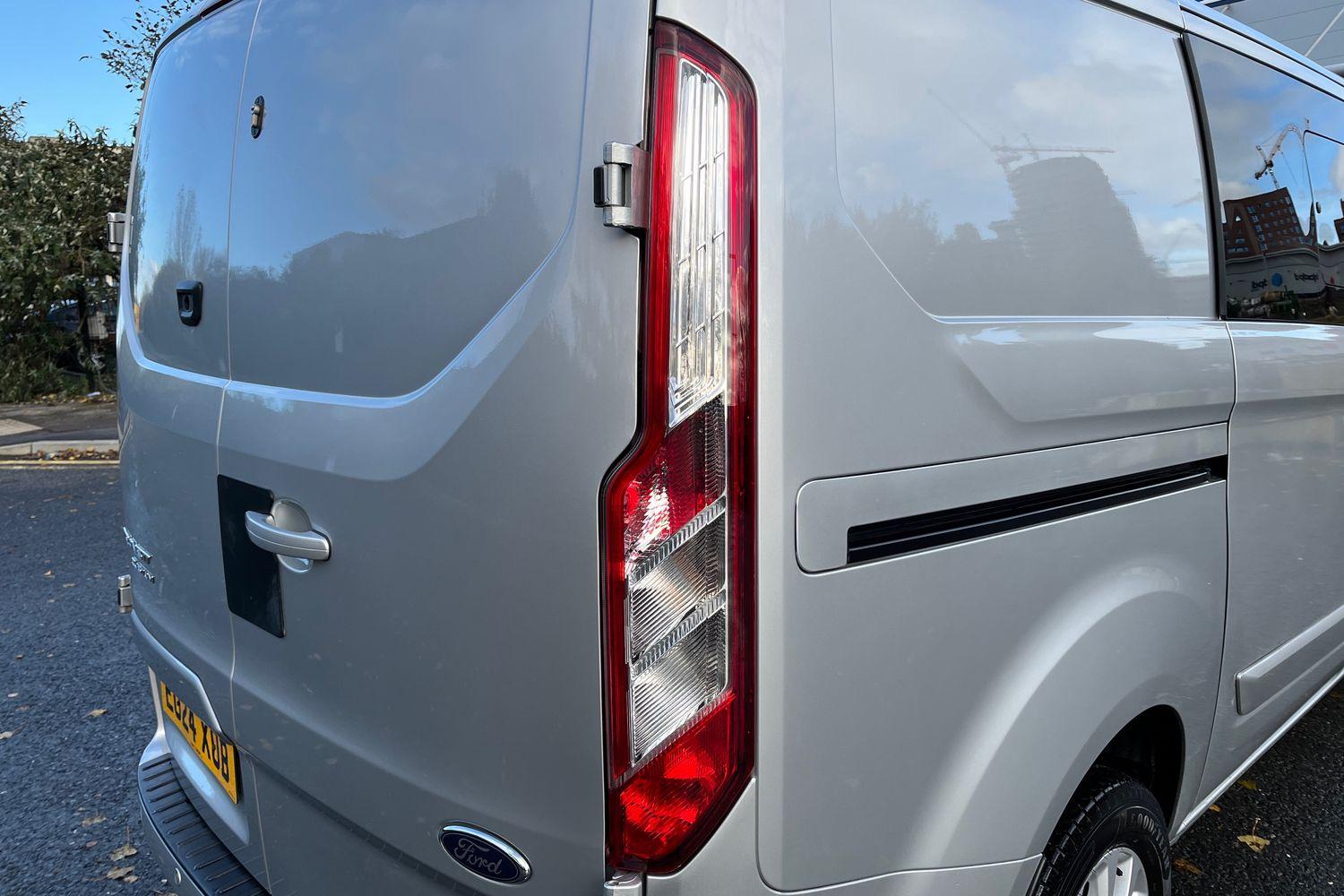 Ford TRANSIT CUSTOM Photo 29