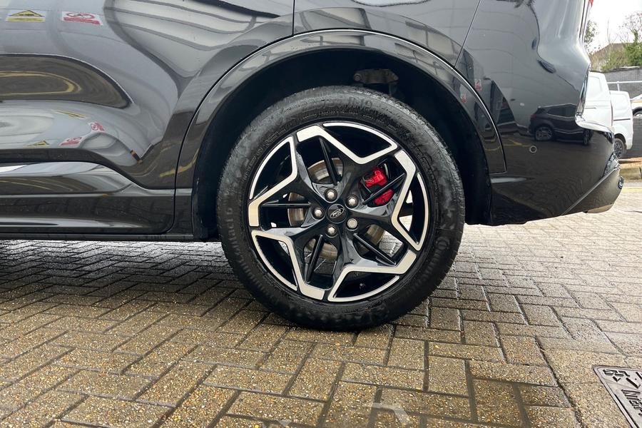 Ford KUGA Photo autoimg-5dcf524157c1c9bd1e450678bd71911fbbf306bc.jpg