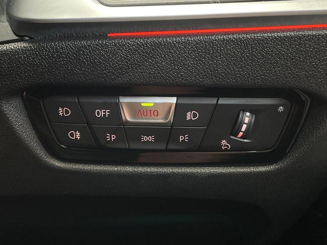 BMW 3 Series Photo 36
