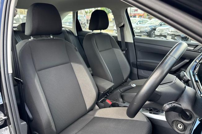 VOLKSWAGEN Taigo Photo 27
