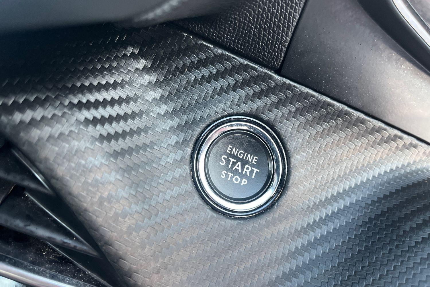 Peugeot 208 Photo 33