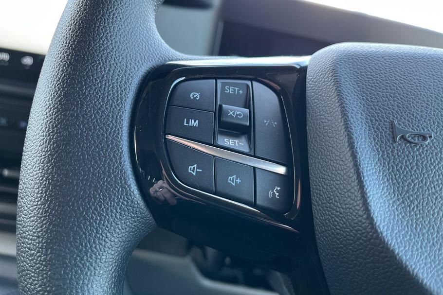 Used FORD TRANSIT CUSTOM SD75OKW 31