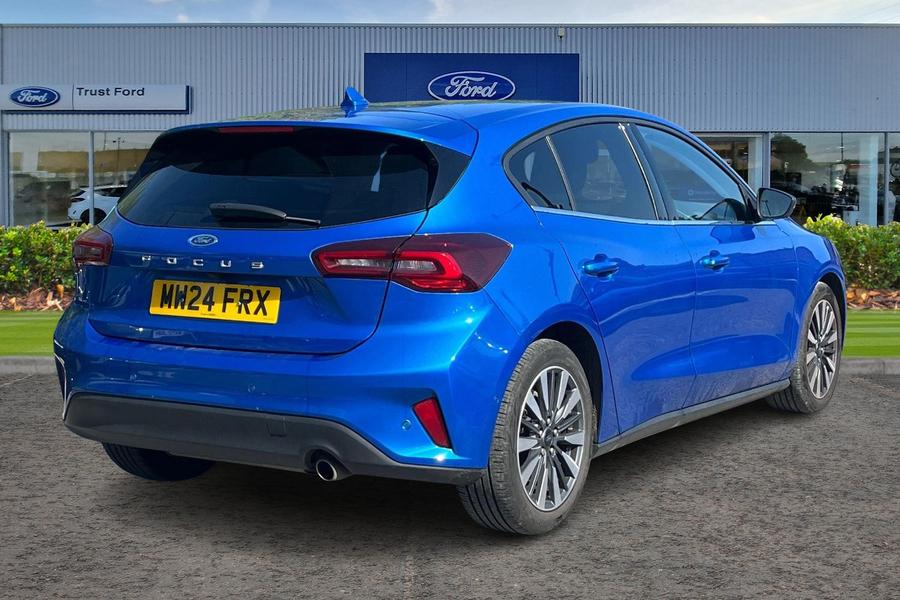 Ford Focus Photo autoimg-5de3d37758af7a93853af6108d85f8ca997a3787.jpg
