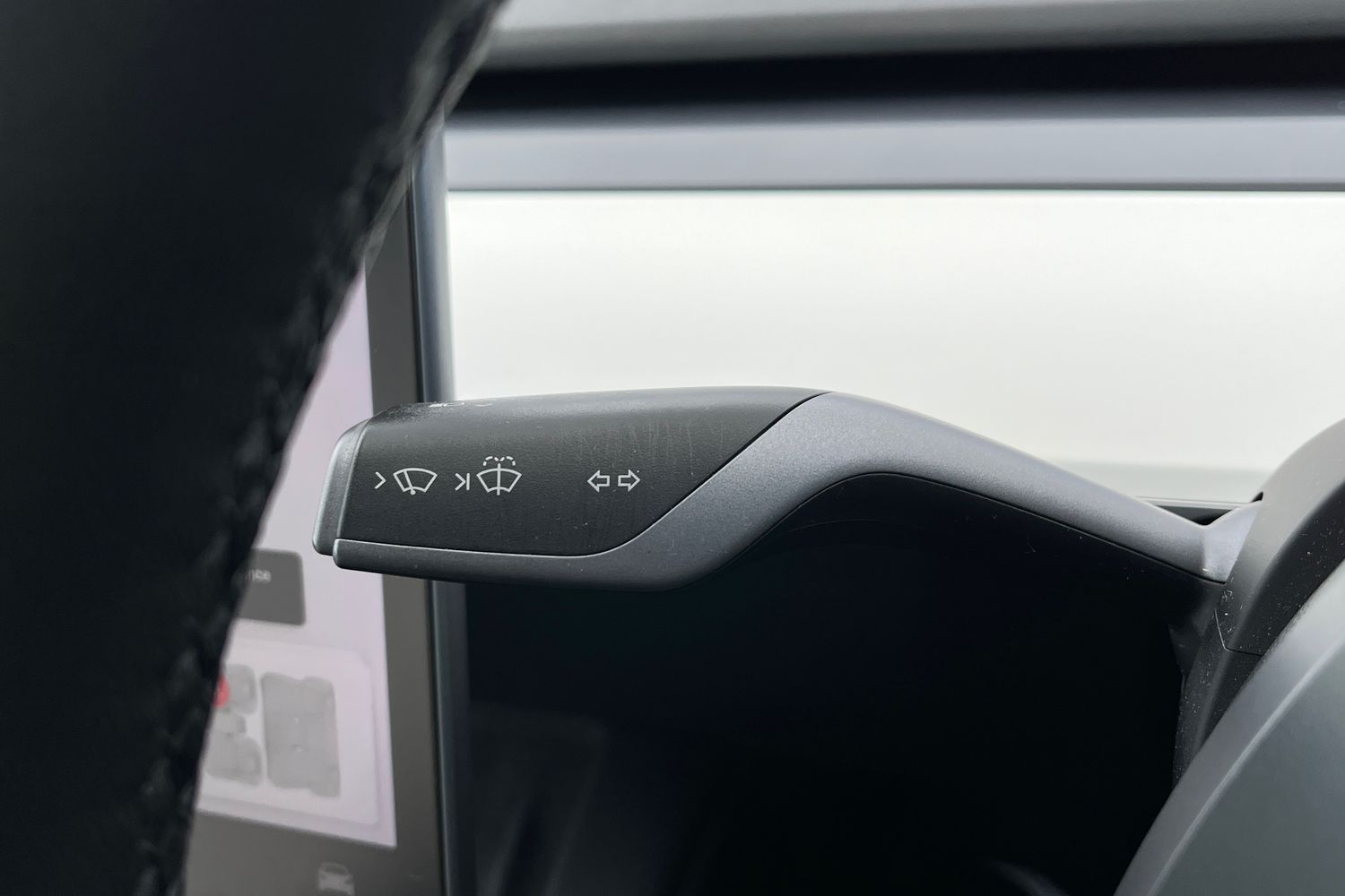 TESLA Model 3 Photo 13