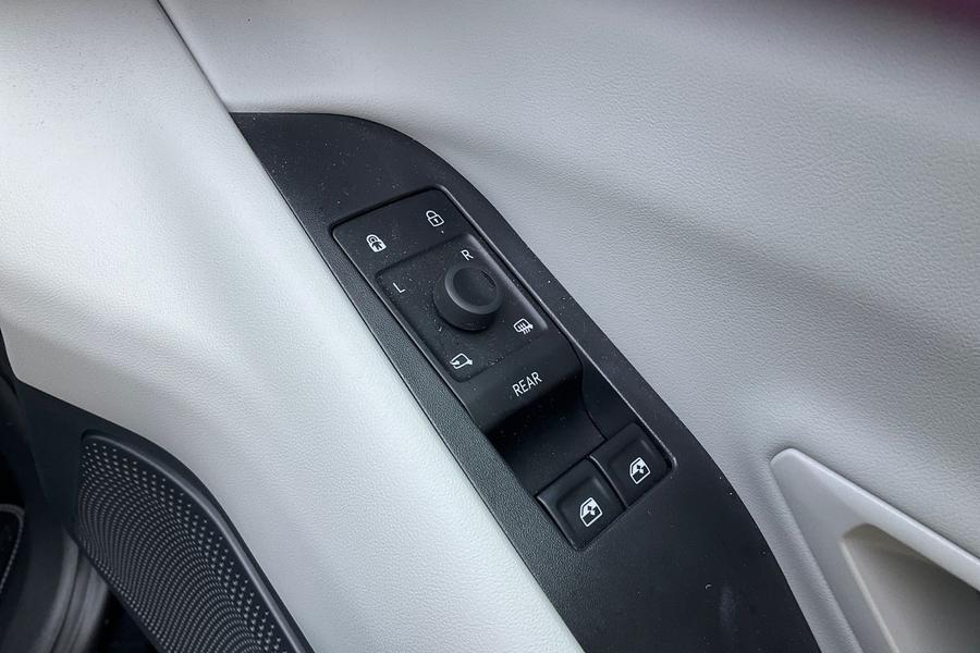 Ford Explorer Photo autoimg-5de56cfad2b7f37d299f6d20abe7c3520a7c46e3.jpg