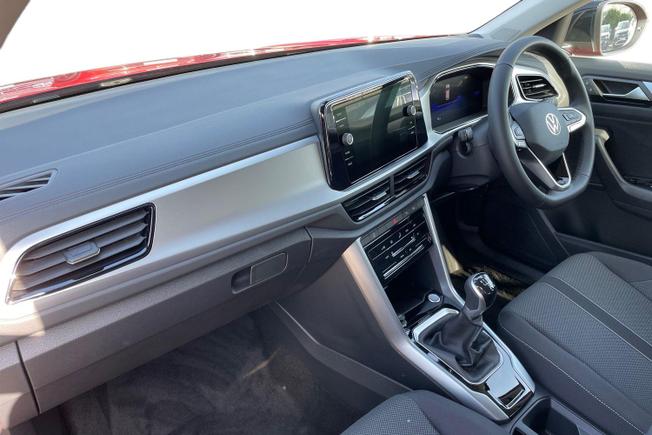 VOLKSWAGEN T-Roc Photo 2