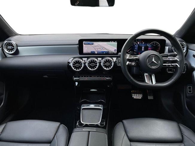 MERCEDES-BENZ CLA Photo 10