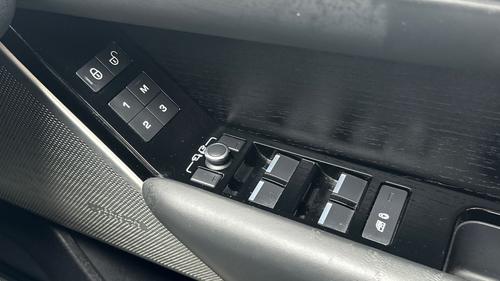 Land Rover Range Rover Velar Photo autoimg-5dec5a52d00566c5f86ab61752ad3612cc9efe1f.jpg