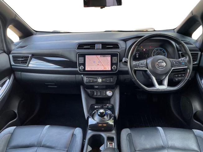 NISSAN Leaf Photo 10