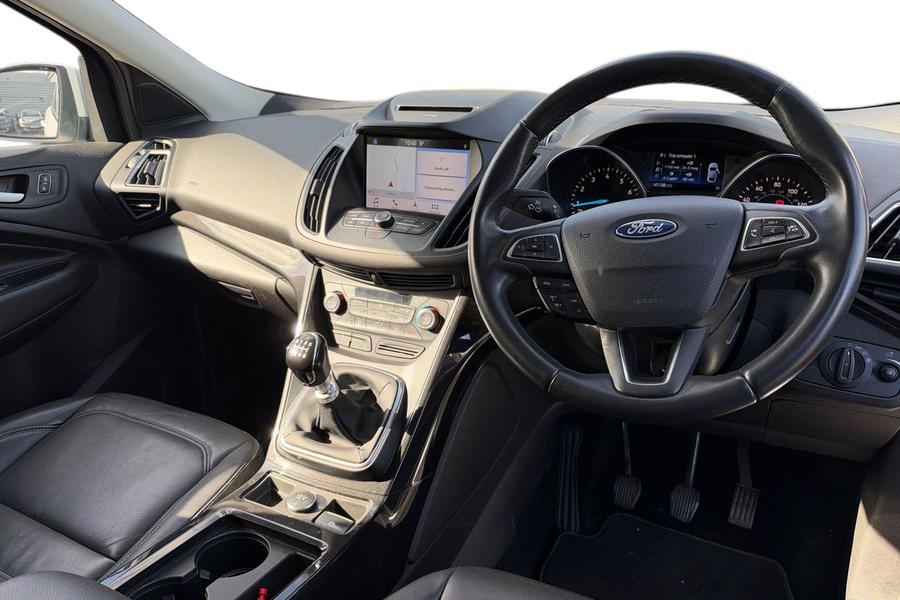 Ford KUGA Photo autoimg-5df1fe9b868565b9c54b612442733d0d6b462a73.jpg