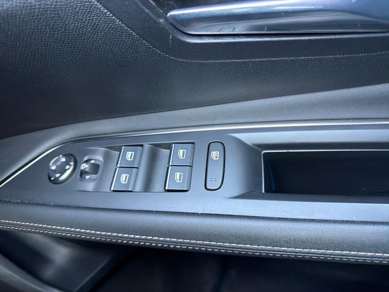 Used Peugeot 3008 SG22YXP 24