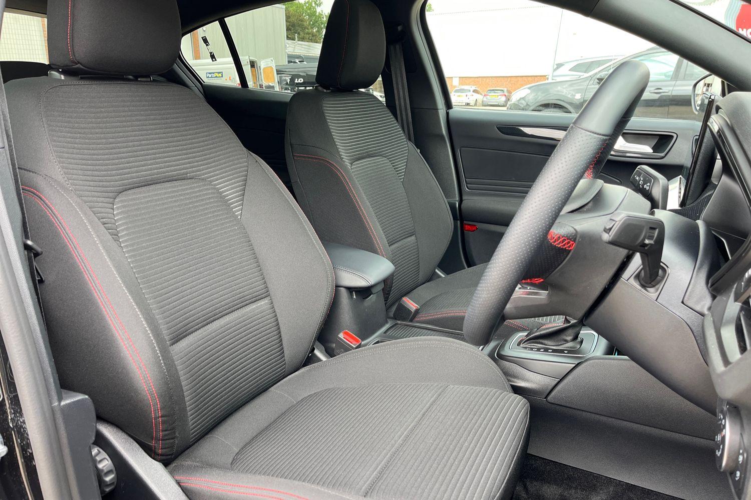Ford Focus Photo 16