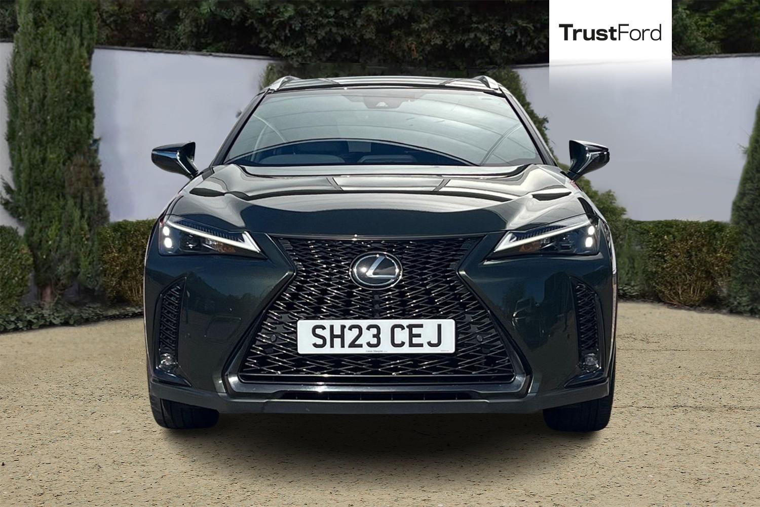 Lexus UX Photo 5