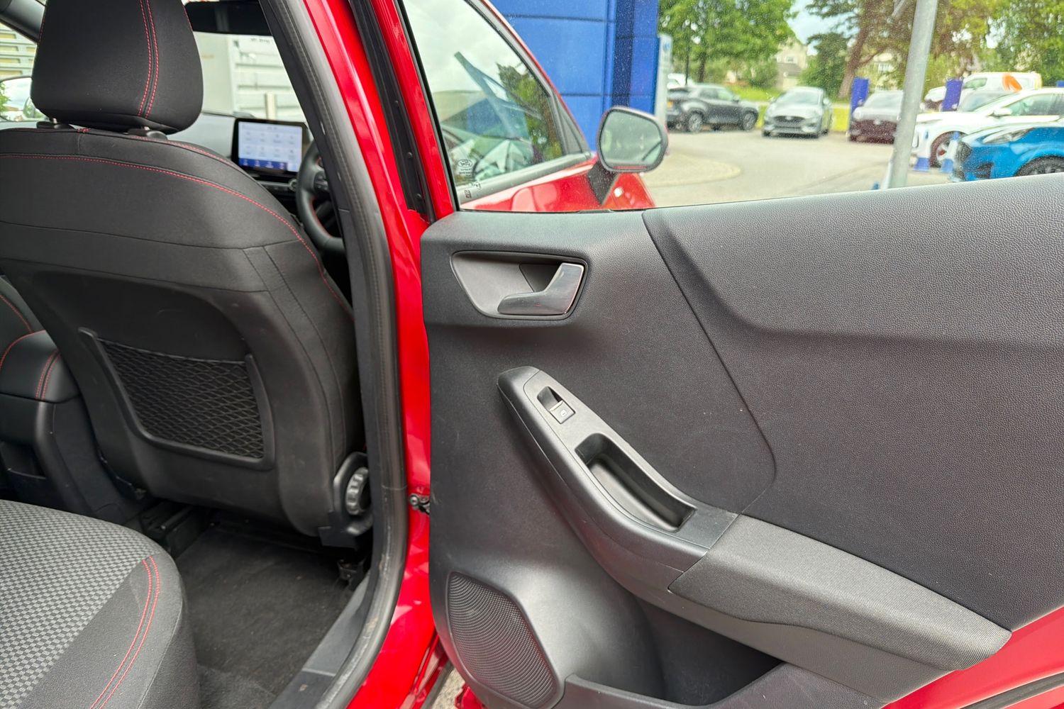 Ford PUMA Photo 37